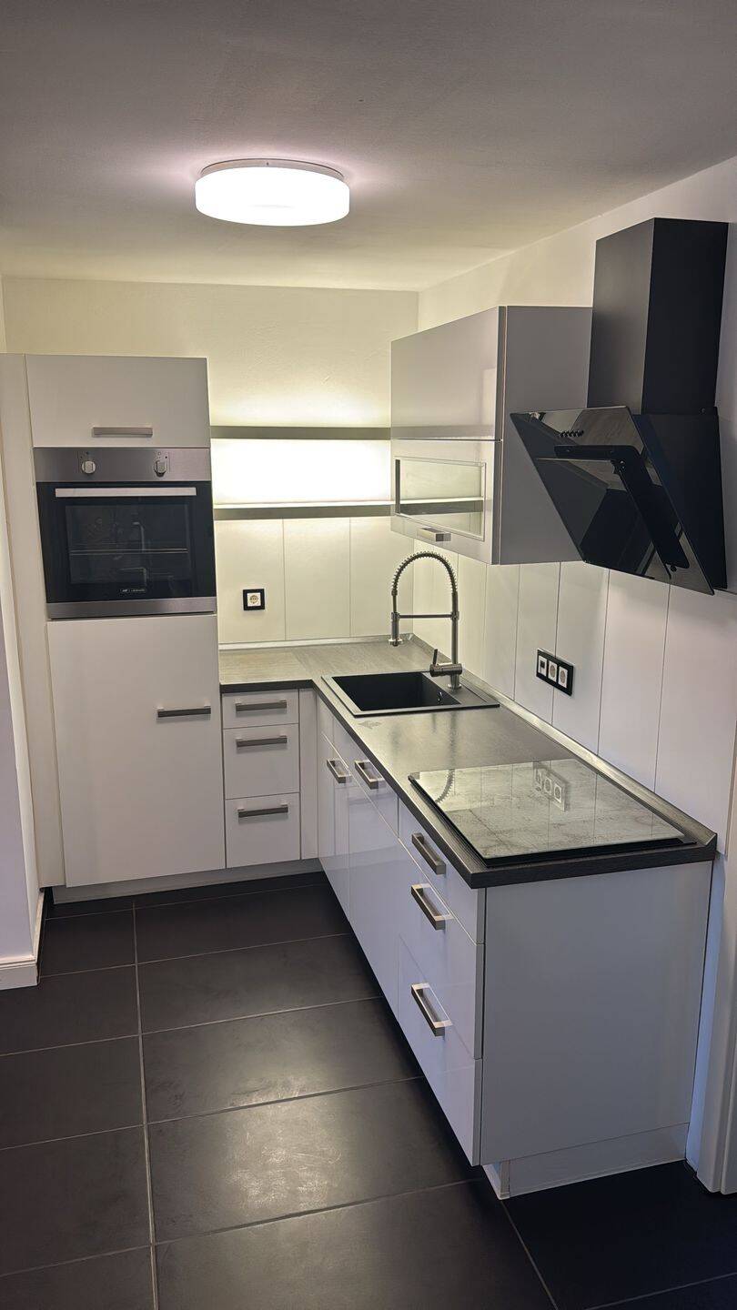 Stilvolle 2,5 Zimmer-Dachgeschosswohnung mit Kamin, EBK und Klimaanlage - Dortmund Borsigplatz