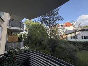 Helle 3 Zimmer ETW München-Berg am Laim, moebliert, Privatverkauf – 81673 München – Vorschaubild 5