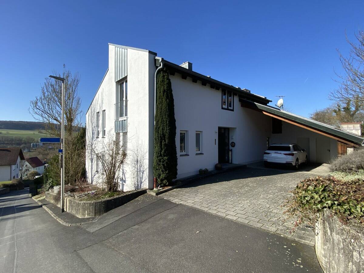 Stilvolles Designhaus mit großzügigem Raumgefühl – Gössenheim – Vorschaubild 2