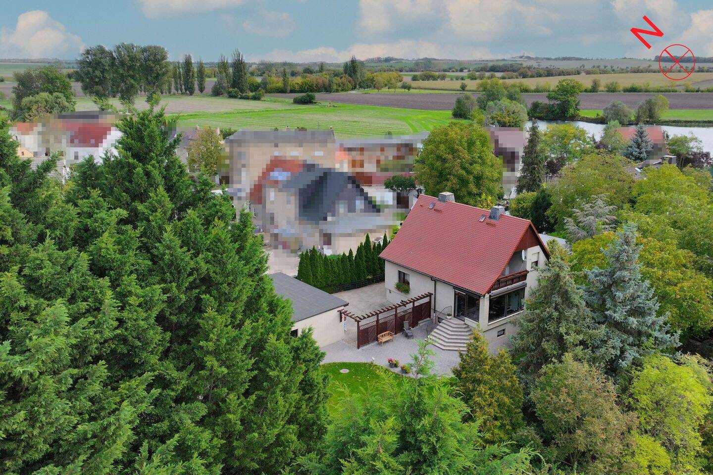 Ungestörtes Leben auf idyllischem Grundstück mit Teichen & traumhaftem Einfamilienhaus bei Staßfurt – Staßfurt – Bild 1 von 9