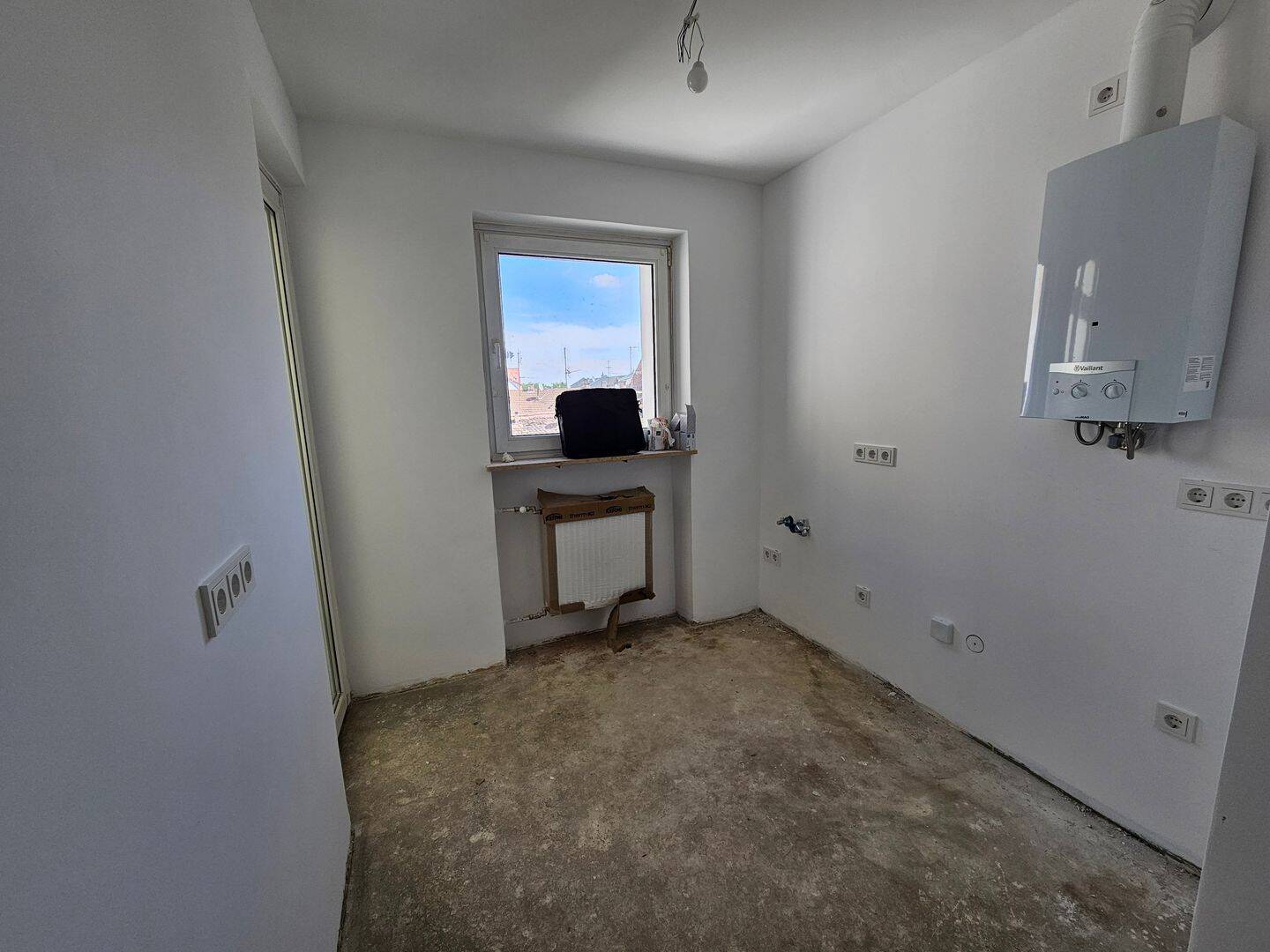 Fürth-Stilvoll sanierte 2-Zimmerwohnung im 5.OG mit Aufzug, Loggia und Bad mit Fenster!! – Fürth – Vorschaubild 7