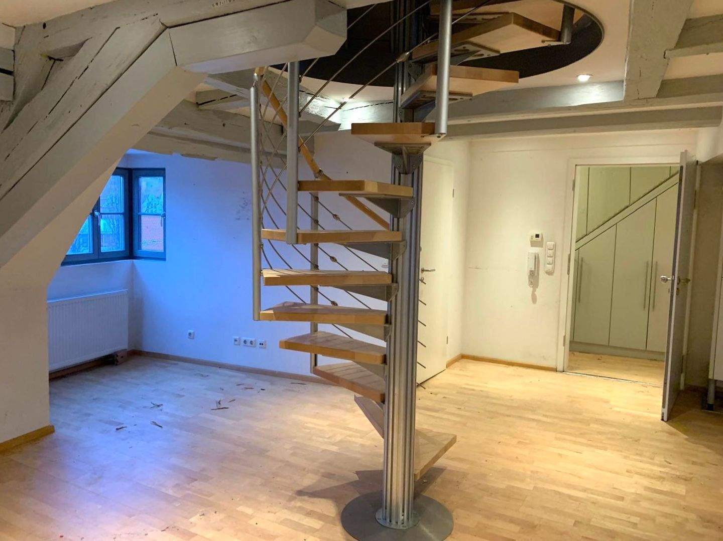 3-Zi-Maisonette-ETW, Burgblick, Dachterrasse, EBK, Kamin, Innenstadt, 90403 Nürnberg – Nürnberg – Vorschaubild 8