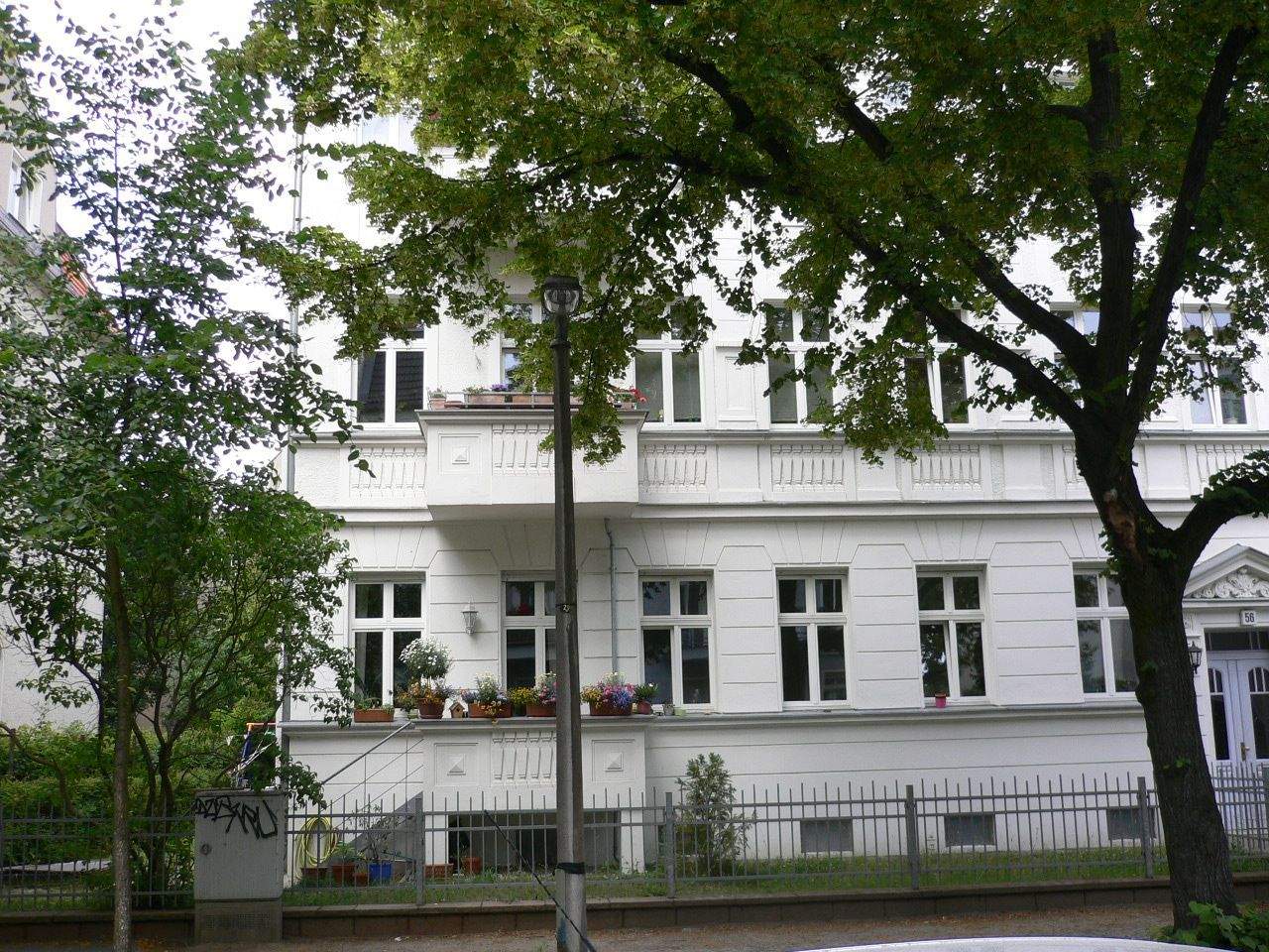 ***Courtagefrei, von Privat: Schöne 3 Zimmer Altbau in ruhiger Wohngegend zu kaufen, aktuell vermietet*** – Berlin – Vorschaubild 2