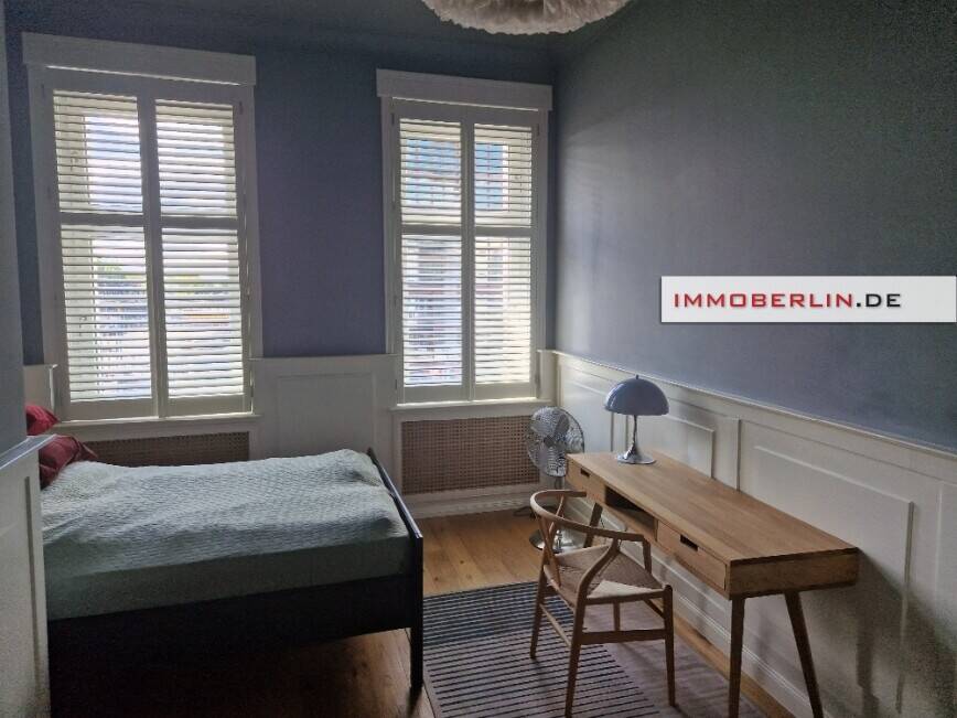 IMMOBERLIN.DE - Ersteinzug nach Sanierung: Sehr charmante Altbauwohnung mit Südbalkon & Lift – Berlin – Vorschaubild 4