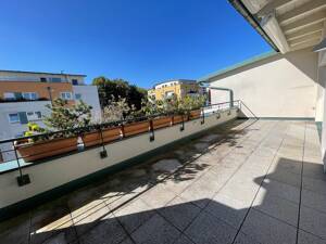 Rarität: Exklusive 3,5 Zimmer-Penthouse-Wohnung mit traumhaftem Ausblick – 93053 Regensburg – Vorschaubild 5