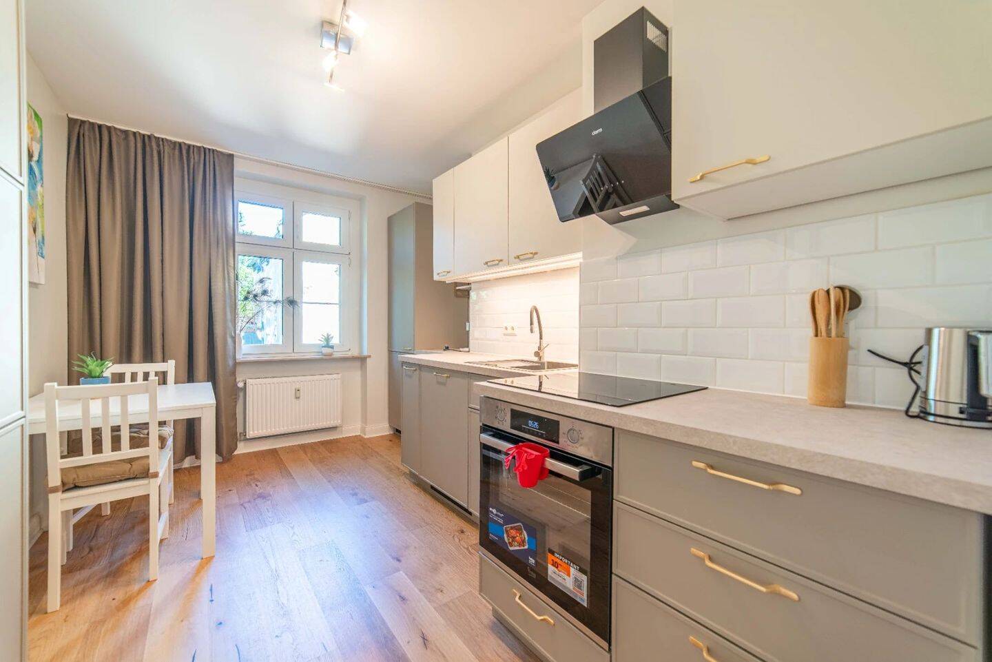 Beautiful 2-Room Apartment in Cecilienstraße – Berlin – Vorschaubild 9