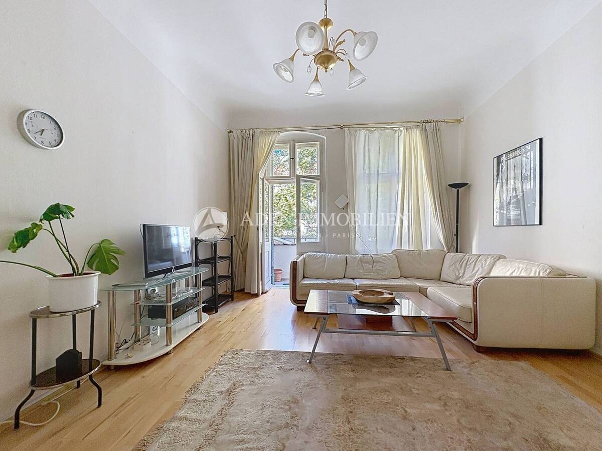 Voll möblierte 2-Zimmer-Altbauwohnung mit Balkon in attraktiver Lage – 10585 Berlin – Bild 1 von 8