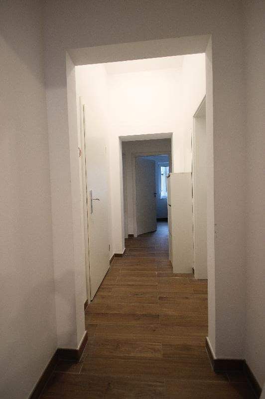 Sanierte Kapitalanlage im Zentrum von Bonn erzielbare Mieteinnahmen 75.000 EUR p.a.+ Nebenkosten – Bonn – Vorschaubild 9