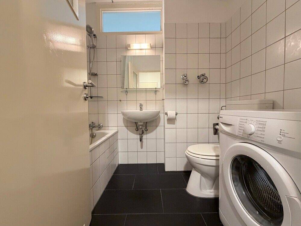 Provisionsfrei: Bezugsfreies City-Apartment am KadeWe Free of commission: Modern Studio At KadeWe – Berlin – Vorschaubild 5