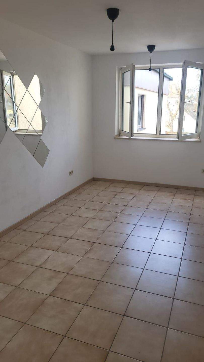 Lichtdurchflutete,geräumige 5-Zimmer-Wohnung – Regensburg – Vorschaubild 9