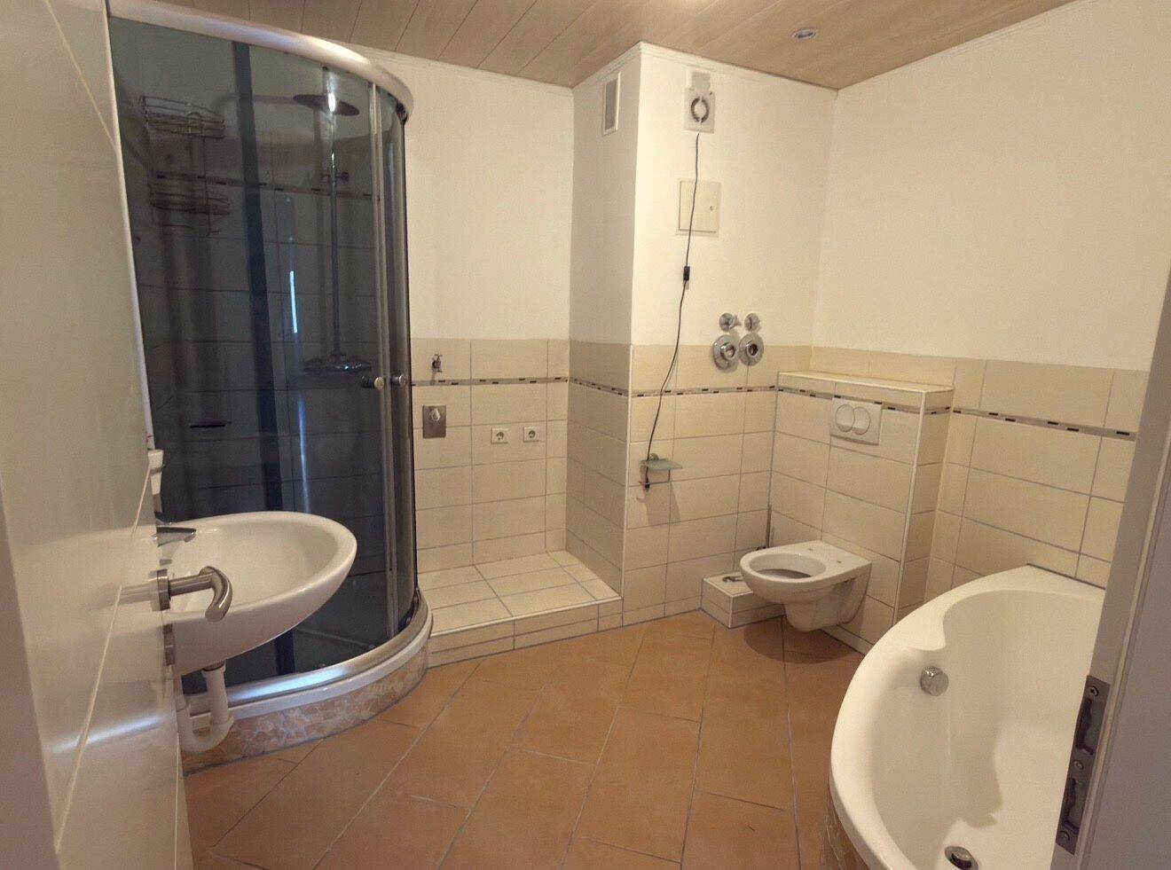 Renovierte 3-Zimmer-Wohnung mit Balkon – 80 m² in Karlsruhe Nordweststadt – Karlsruhe – Vorschaubild 7