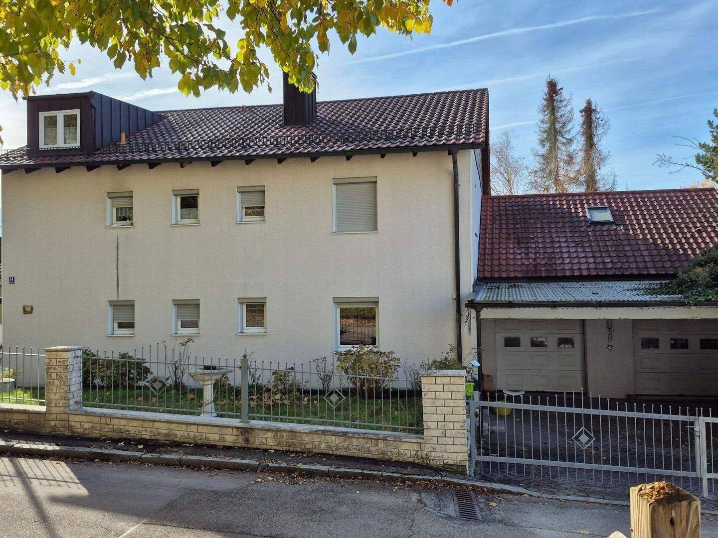 ausreichend Platz für zwei Generationen – Kösching – Vorschaubild 2