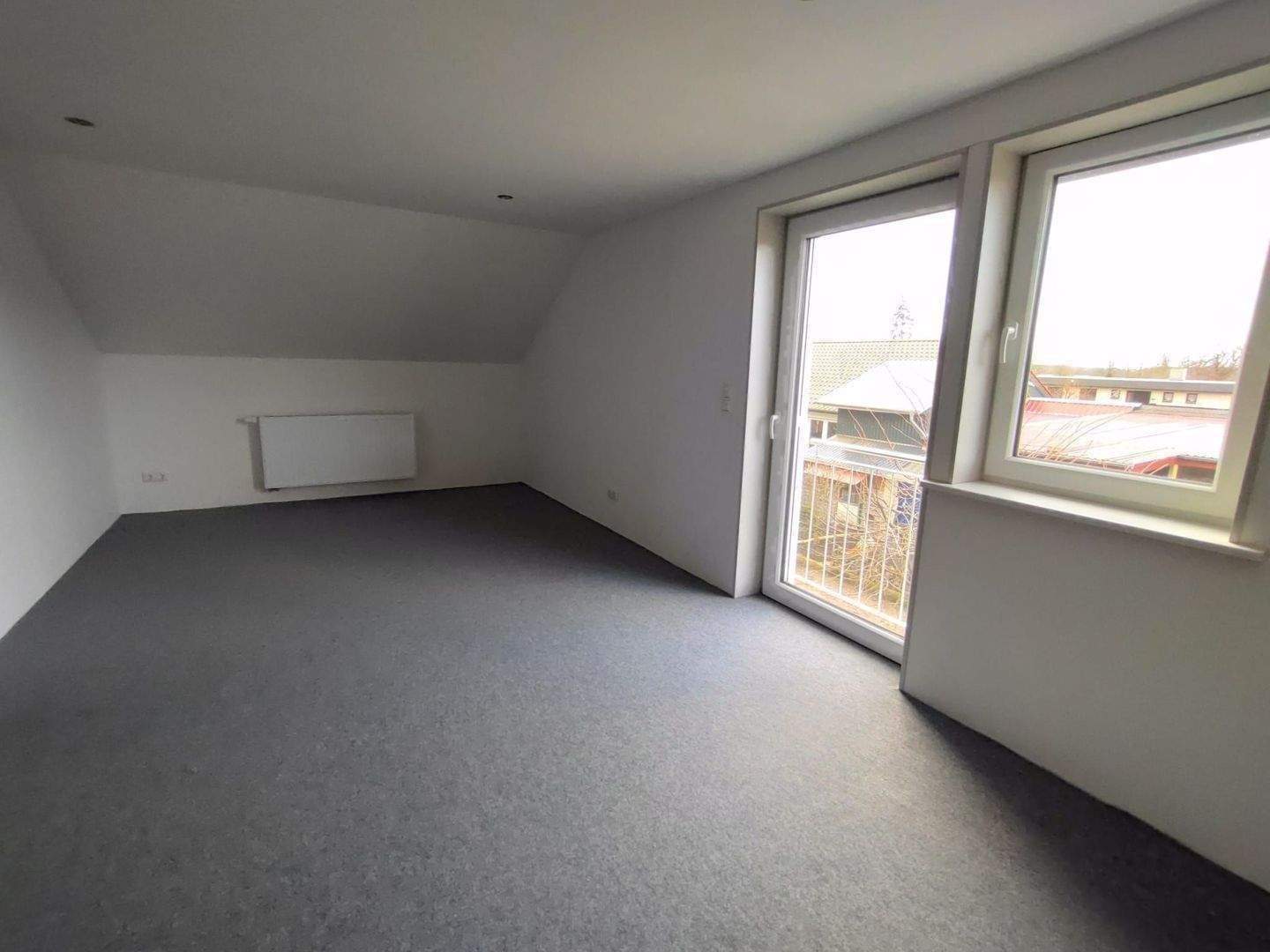 Neubau-Einfamilienhaus (2024) mit 160 m², großem Wohnstudio, Terrasse & Garten + Doppel-Carport – Edemissen – Vorschaubild 9