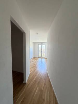Zentrale 2-Raum-Wohnung mit Einbauküche und Balkon – 1067 Dresden – Vorschaubild 4