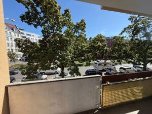 BESICHTIGUNG Freitag 12:30 Charlottenburg: Saniertes ERSTBEZUG Apartment MIT BALKON - 33 m² – 10717 Berlin – Vorschaubild 4