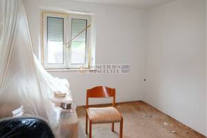 Familienfreundliches Reiheneckhaus mit großem Garten und zwei Garagen – 93057 Regensburg – Vorschaubild 4