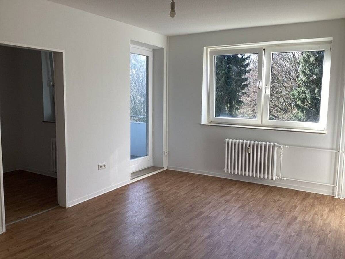 Auf gute Nachbarschaft: 1,5-Zimmer-Single-Wohnung mit Balkon – 33609 Bielefeld – Bild 1 von 5