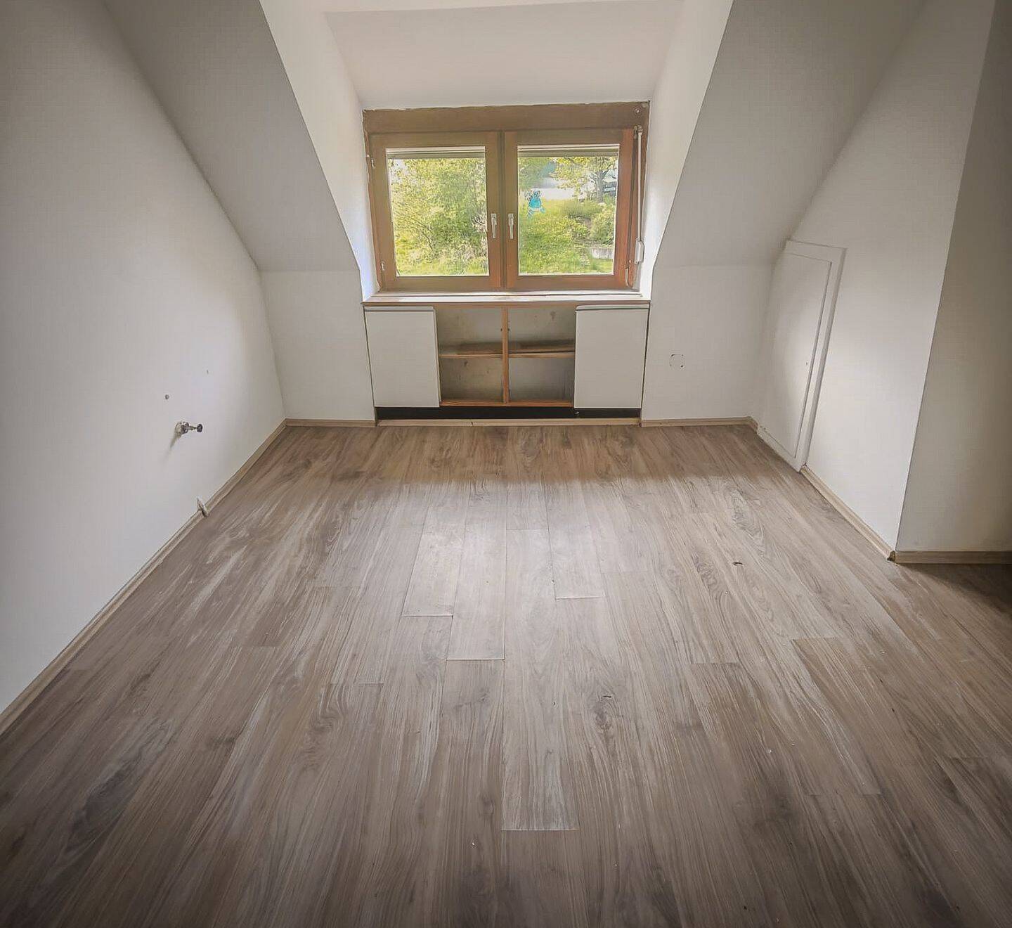 Großzügiges Haus mit 11 Zimmern, Wintergarten und flexiblem Nutzungspotenzial – Rockenhausen – Vorschaubild 5