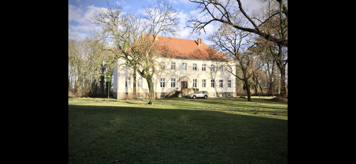 Herrenhaus - Erstbezug nach Sanierung, Firmensitz oder Wohnsitz Ihr Domizil vor den Toren Magdeburgs – 39104 Magdeburg – Bild 1 von 9