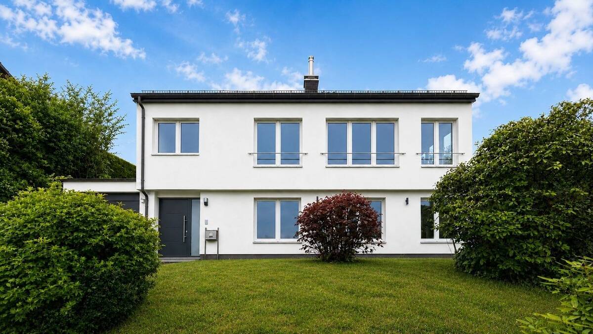Wohnen in seiner schönsten Form - modernisiert & mit Einliegerwohnung – 58091 Hagen – Bild 1 von 9