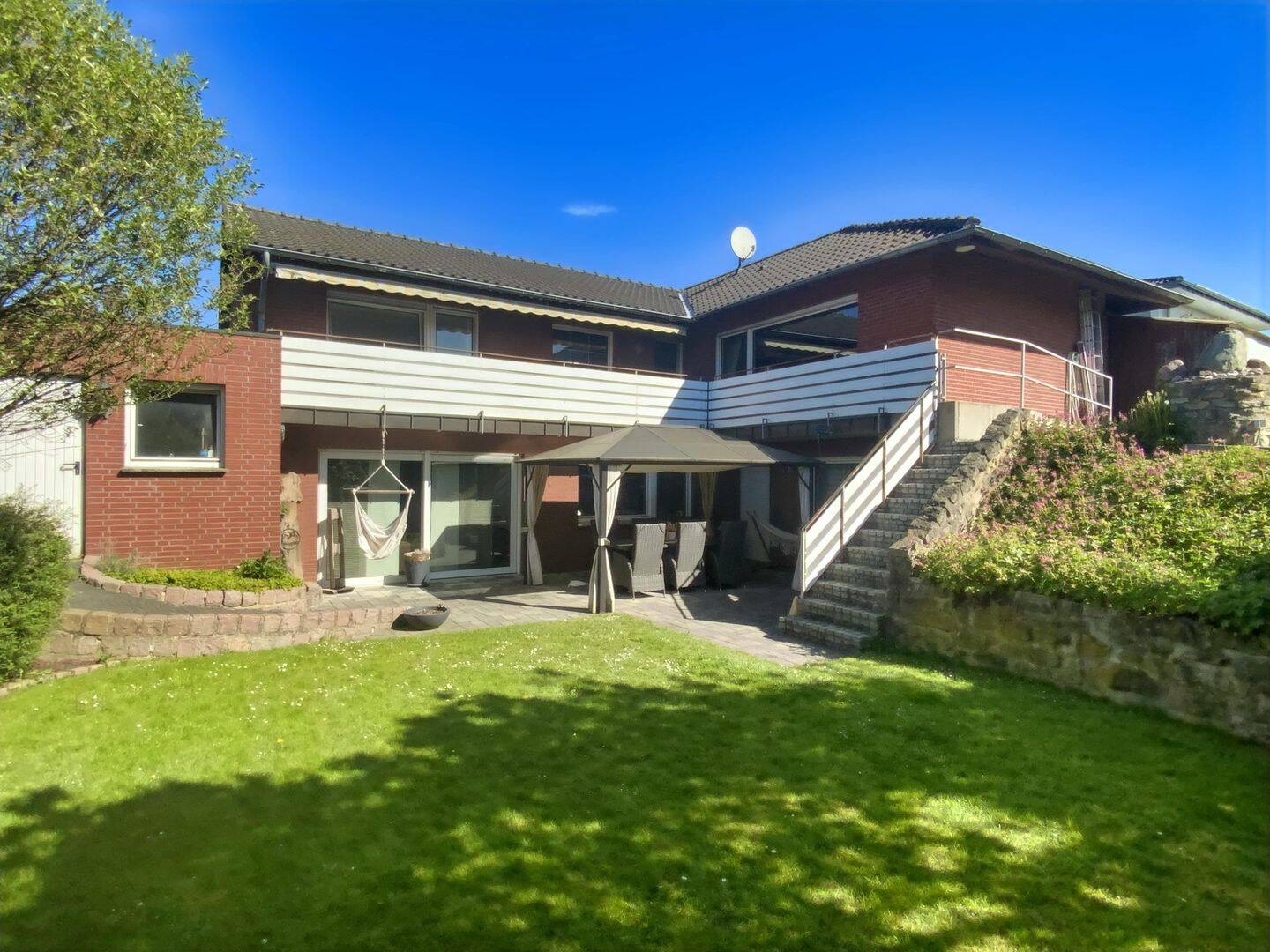 Ihr neues Zuhause: Großzügiges Ein-/Zweifamilienhaus mit Perspektive! – Schöppingen – Vorschaubild 2