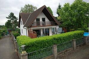 ***Freistehendes Einfamilienhaus mit Außenpool und Kamin*** – 51145 Köln – Vorschaubild 2