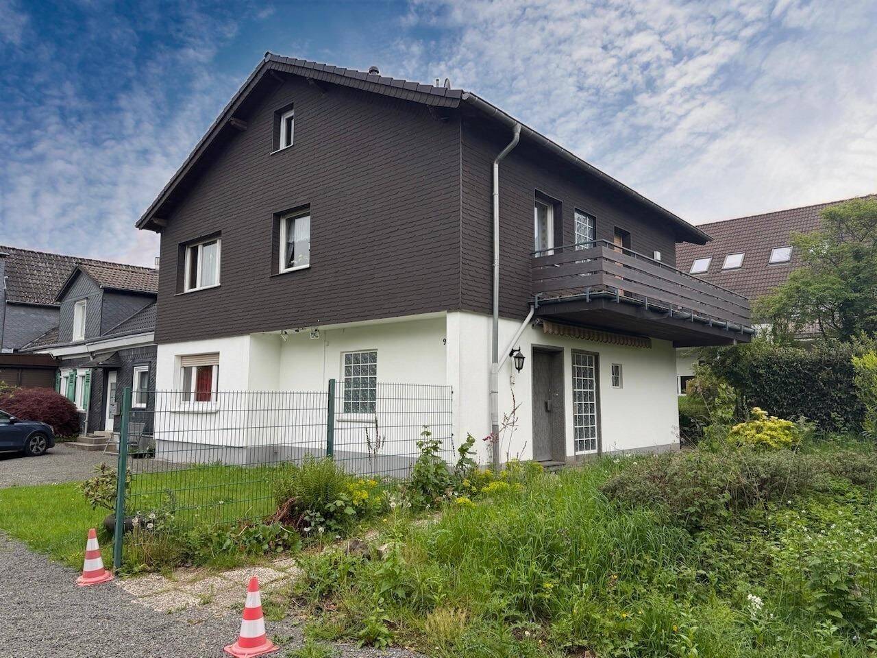 Haus statt Wohnung! Einseitig angebautes Einfamilienhaus in Wermelskirchen! – Wermelskirchen – Vorschaubild 2
