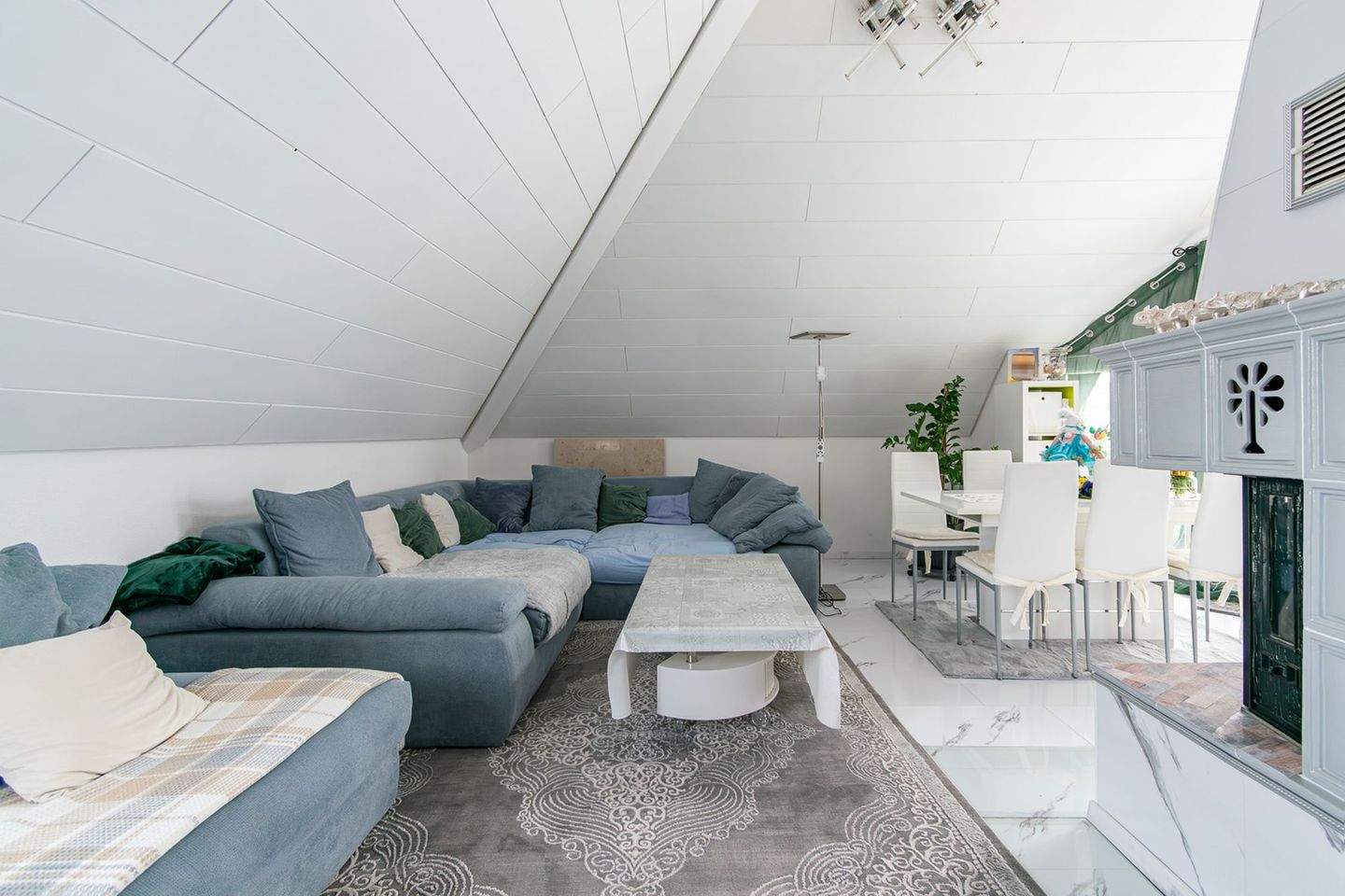 Maisonette-Wohnung mit Empore, Dachterrasse und beeindruckender Berg- und Seesicht! – Tettnang – Vorschaubild 6