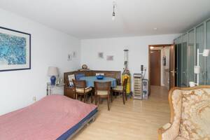 Helles 1-Zimmer-Apartment mit Blick über die Weinberge – 97080 Würzburg – Vorschaubild 3