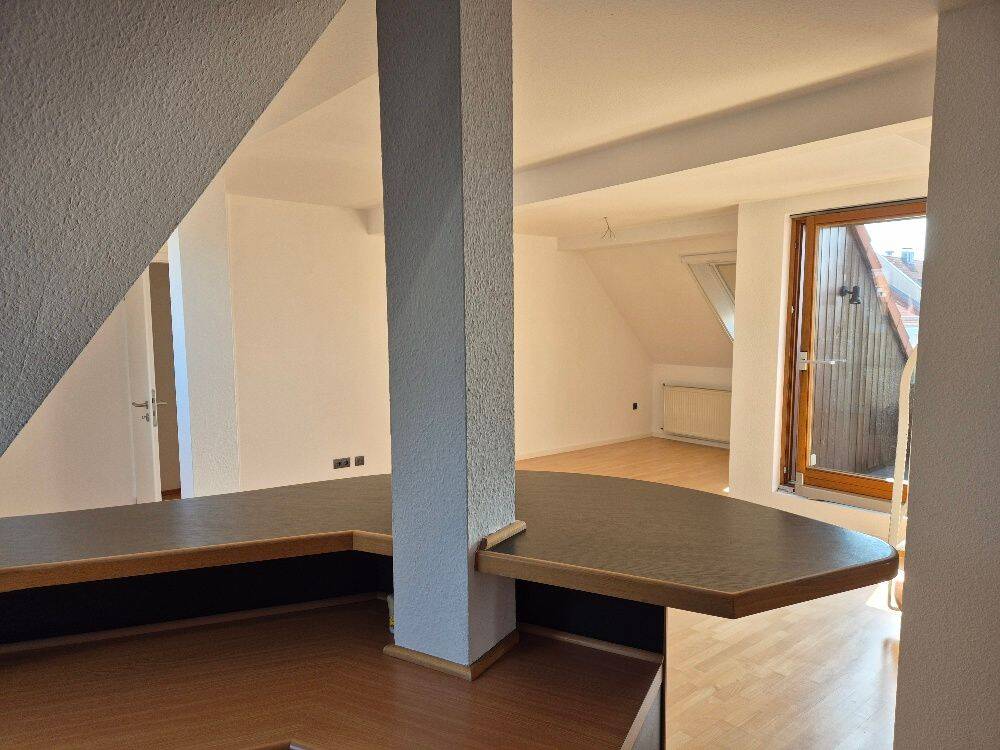 Nürnberg Hummelstein: helle Maisonette Wohnung mit Galerie Ebene; Dachloggia; Einbauküche; Tageslichtbad; ab sofort verfügbar – Nürnberg – Vorschaubild 5