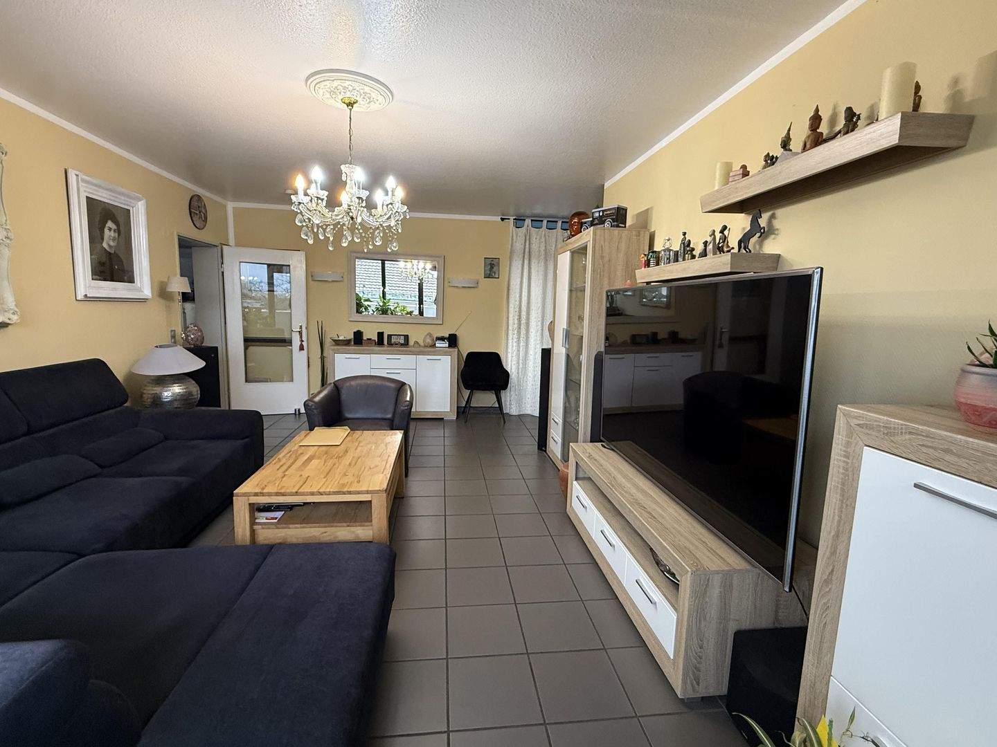 Helle 2-Zimmer-Wohnung mit zwei Balkonen und Aufzug in zentraler Lage – Krefeld – Vorschaubild 7