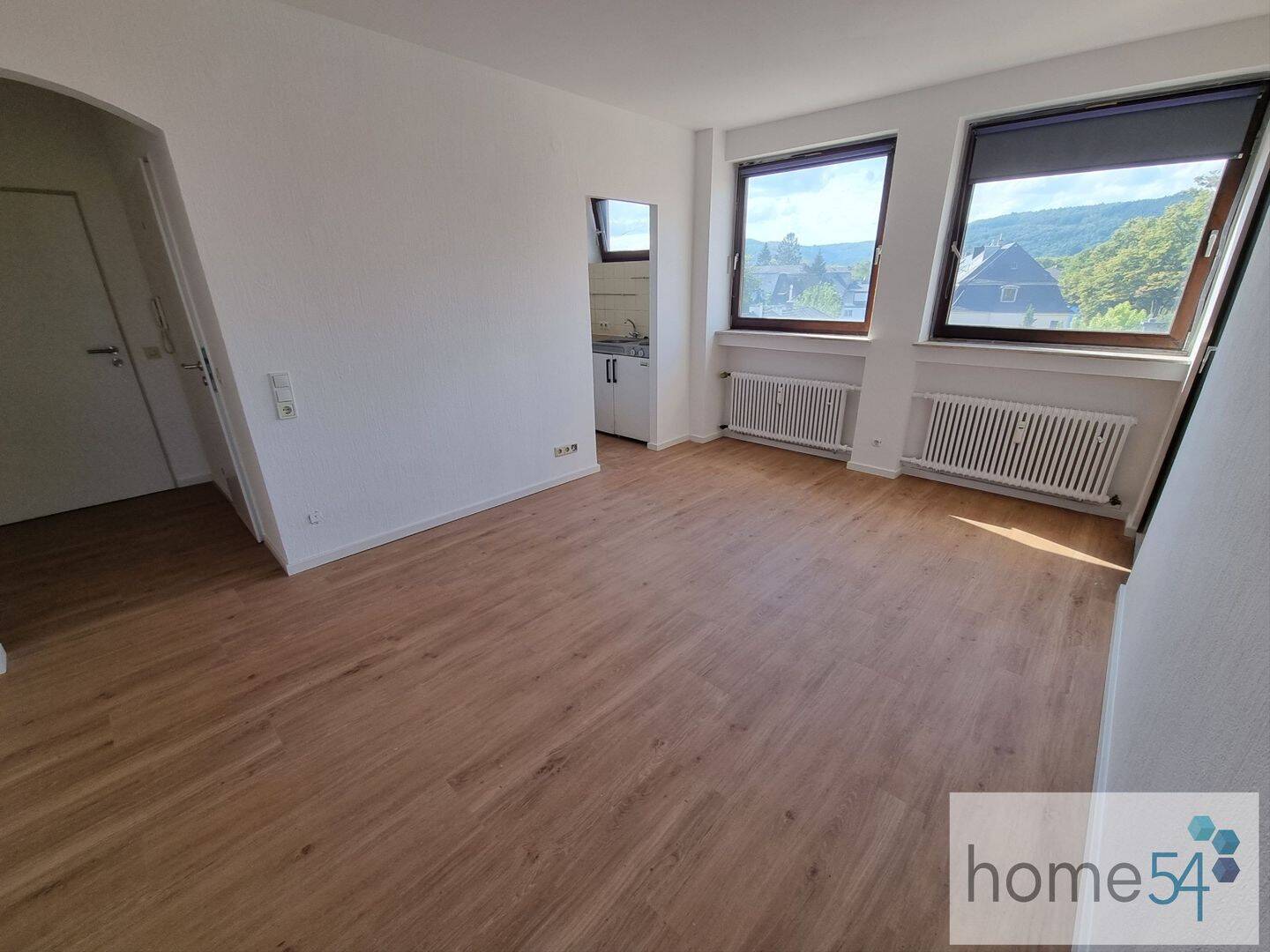 Trier-Süd: Modernisierte 2ZKB Wohnung mit 37,95 m² Wfl. + Balkon