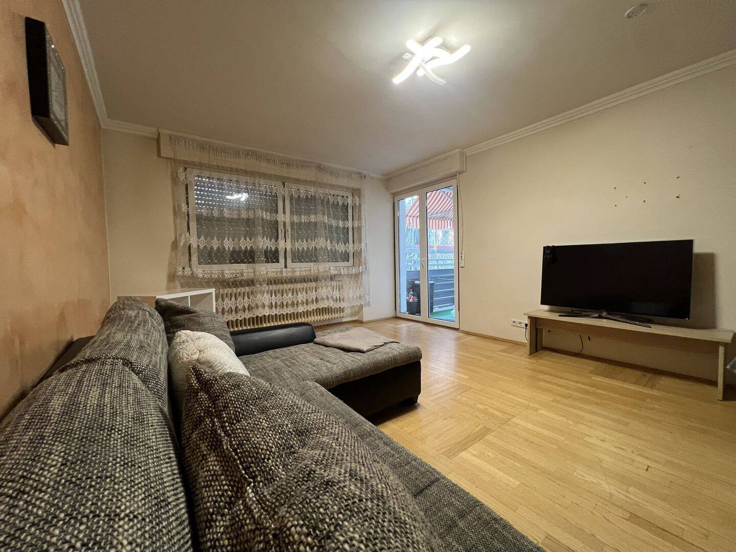 Gepflegte 3-Zimmer-Erdgeschosswohnung mit Balkon in ruhiger Feldrandlage - Top Wohnanlage – Steinbach – Vorschaubild 5