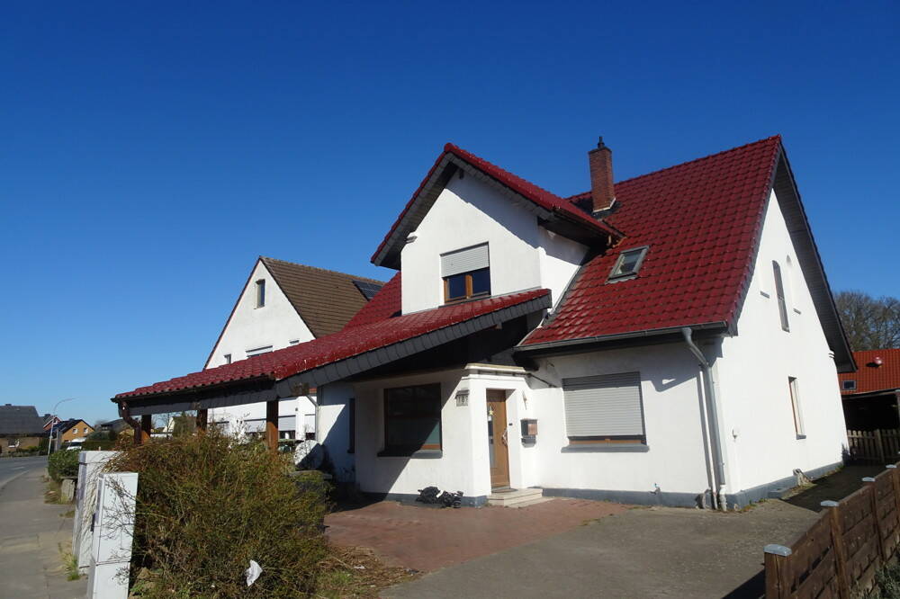 Ein geräumiges Einfamilienhaus mit viel Potenzial in Kirchlengern – Kirchlengern – Bild 1 von 9