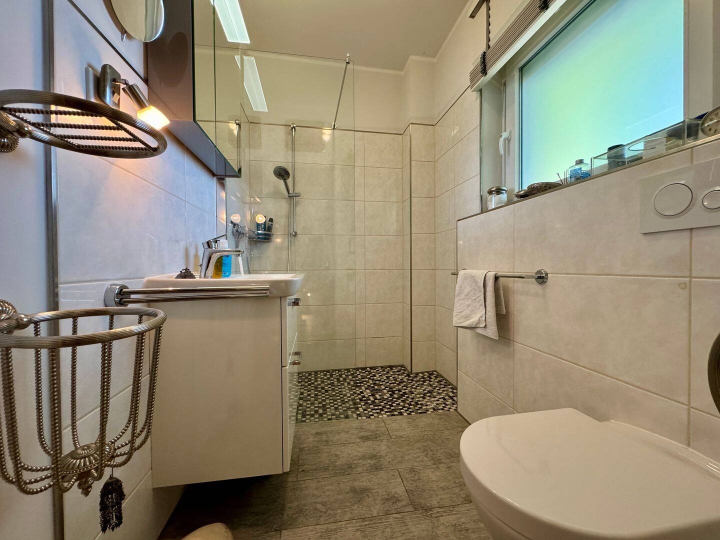 Modernisiertes Einfamilienhaus im Bungalowstil mit Doppelgarage in Rüstersiel – Wilhelmshaven – Vorschaubild 6