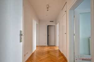Glockenbach! Renovierte 2-3 Zi. Wohnung mit gr. Südbalkon zum Innenhof! Ruhig und sonnig! – 80337 München – Vorschaubild 7