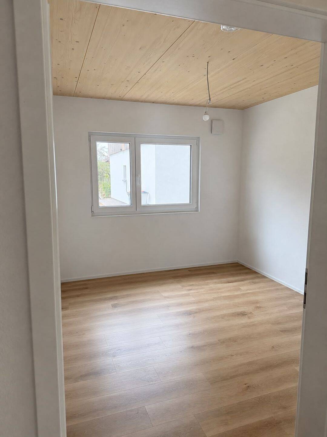 Ab sofort verfügbar - 4,5-Zimmer-Wohnung mit Terrasse in Weil im Schönbuch – Weil im Schönbuch – Vorschaubild 5