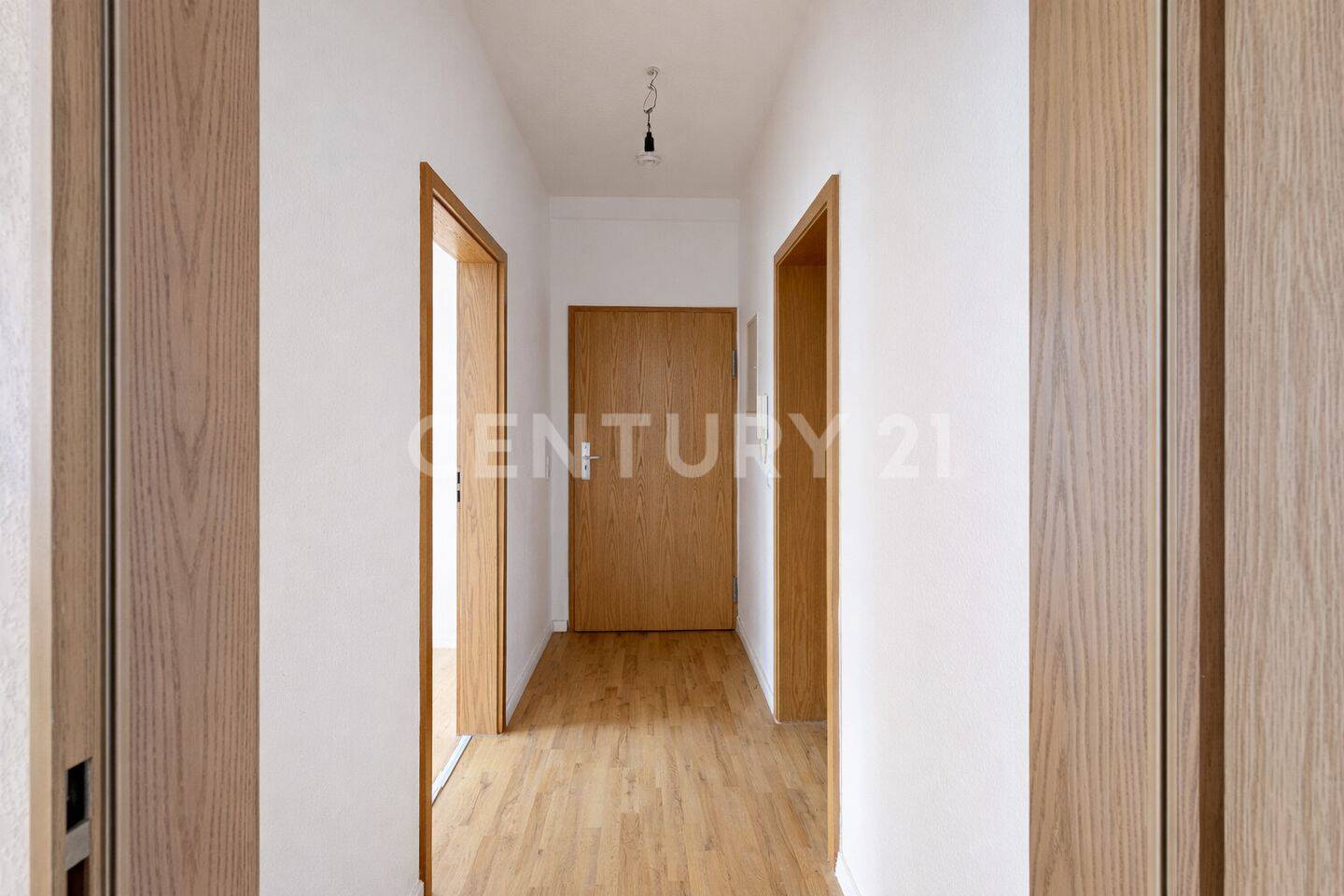 Charmante Wohnung mit offenem Wohnbereich und Balkon – Magdeburg – Vorschaubild 6