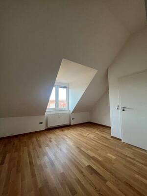 Leben in Laim: ausgebaute 3-Zimmer-Dachgeschoss-Wohnung – 80686 München – Vorschaubild 4
