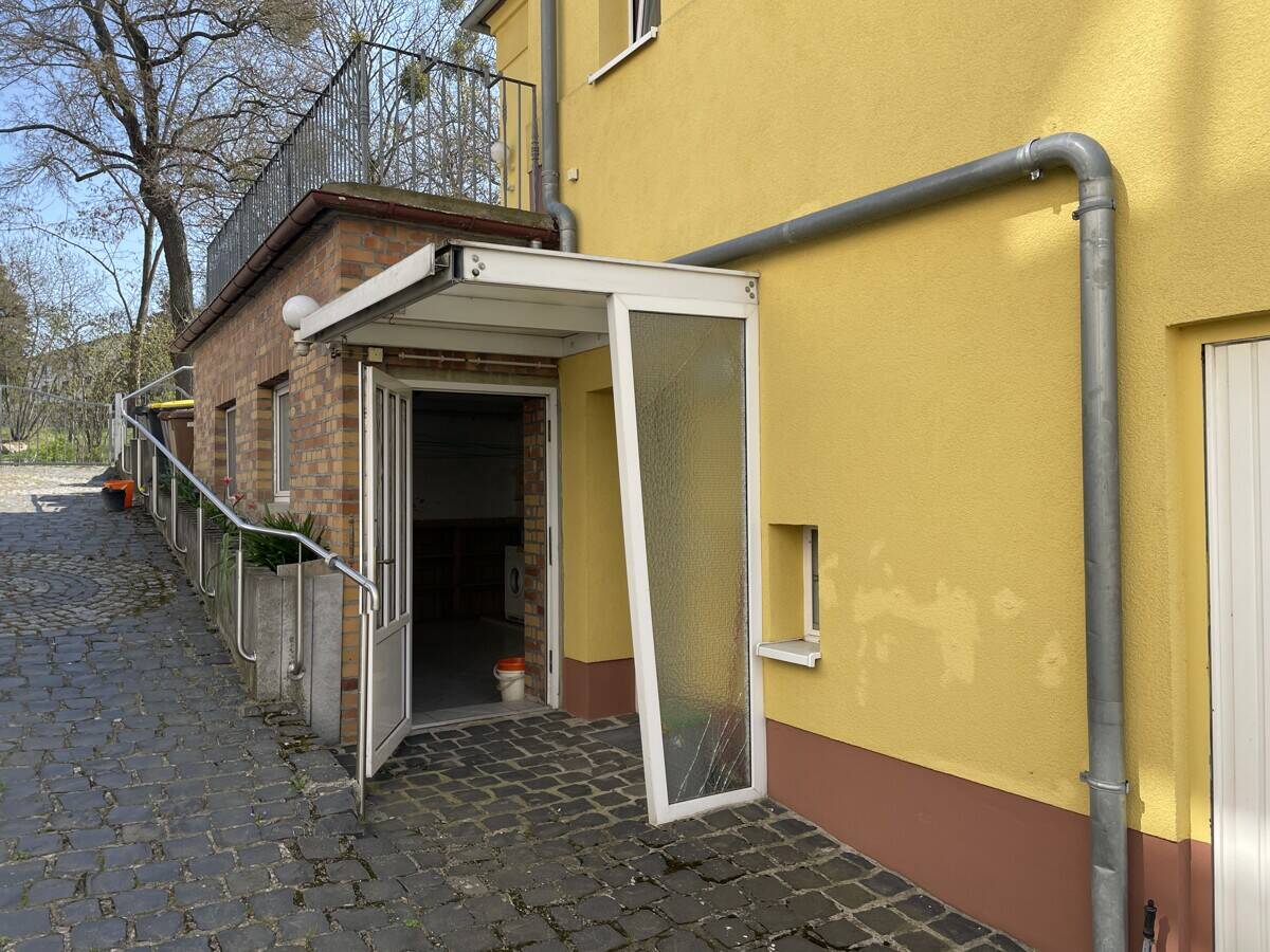 Villa Bürgergarten mit Blick über die Stadt – Naumburg (Saale) – Vorschaubild 5