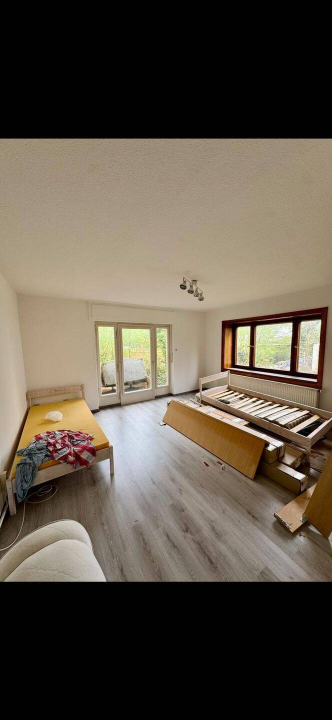 „Dreifamilienhaus mit großem Grundstück & 2 Garagen – enormes Potenzial in Toplage von Nürnberg“ – Nürnberg – Vorschaubild 5