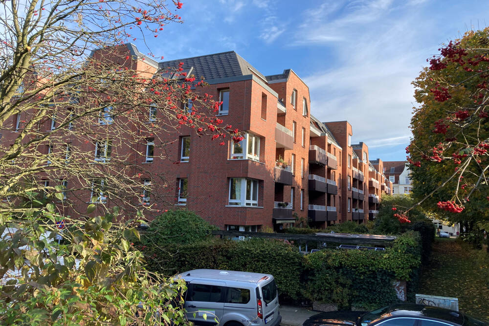 Vermietete 3,5 Zimmer Etagenwohnung im beliebten Ottensen mit Balkon und TG-Stellplatz – Hamburg – Bild 1 von 6