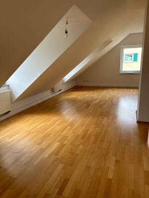 Renovierte 3-Zimmer-Dachgeschosswohnung (WG geeignet) – 81377 München – Vorschaubild 5