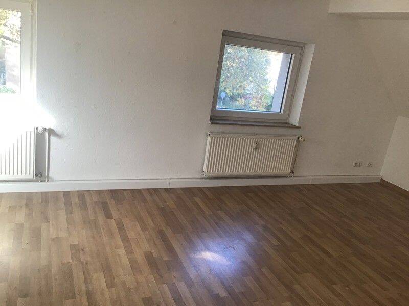 Großzügige 3-Zimmer-Dachgeschosswohnung wartet auf SIE! – Gelsenkirchen – Vorschaubild 6