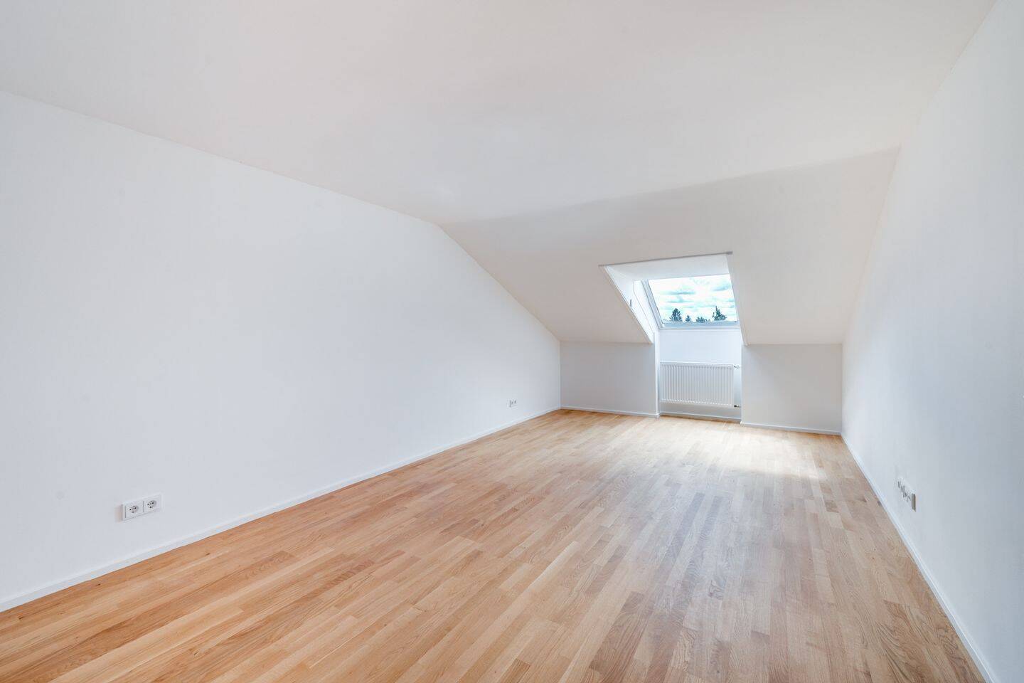 AIGNER - Frisch sanierte Maisonettewohnung mit Süd-Loggia in Milbertshofen – München – Vorschaubild 4
