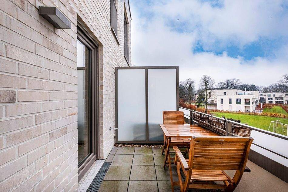 HAMBURG-LANGENHORN - KOMFORT-WOHNUNG, 2 ZIMMER, SÜD-BALKON, KELLERRAUM INKL. TG-STELLPLATZ – Hamburg – Vorschaubild 3