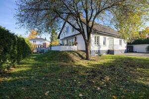 Traumhaftes Einfamilienhaus mit Einliegerwohnung, Vollkeller & Stellplätzen in ruhiger Wohnlage Wandsbek – 22047 Hamburg – Vorschaubild 3