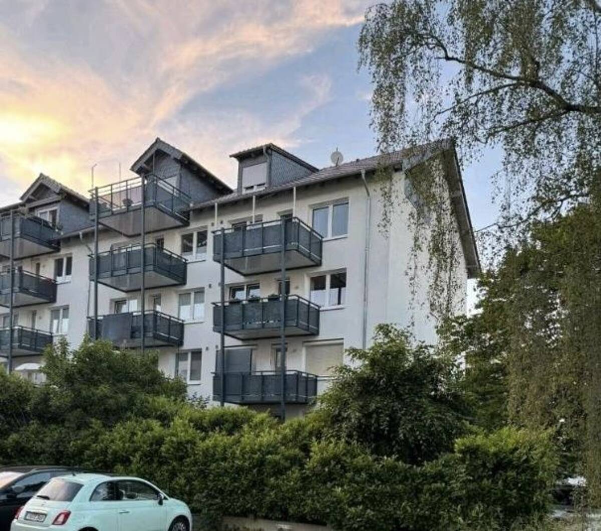 Wunderschön saniert, mit großem Balkon! – 33106 Paderborn – Bild 1 von 9