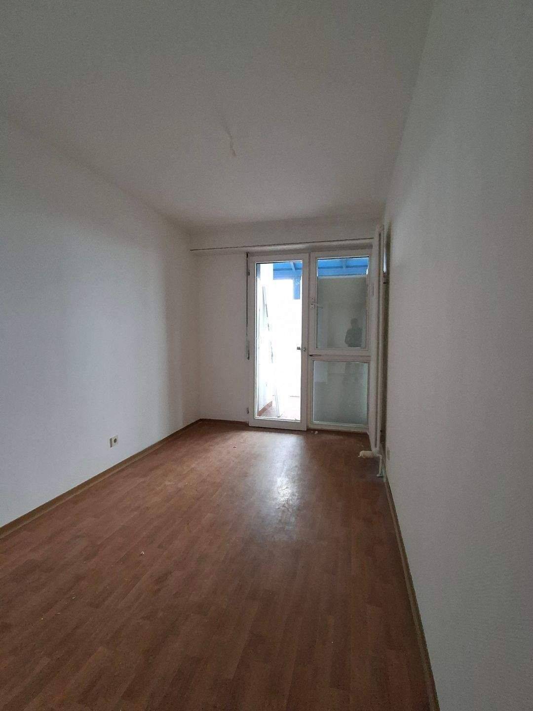 Modernes 3-Zimmer-Apartment mit verglastem Balkon und toller Aussicht – Saarbrücken – Vorschaubild 3