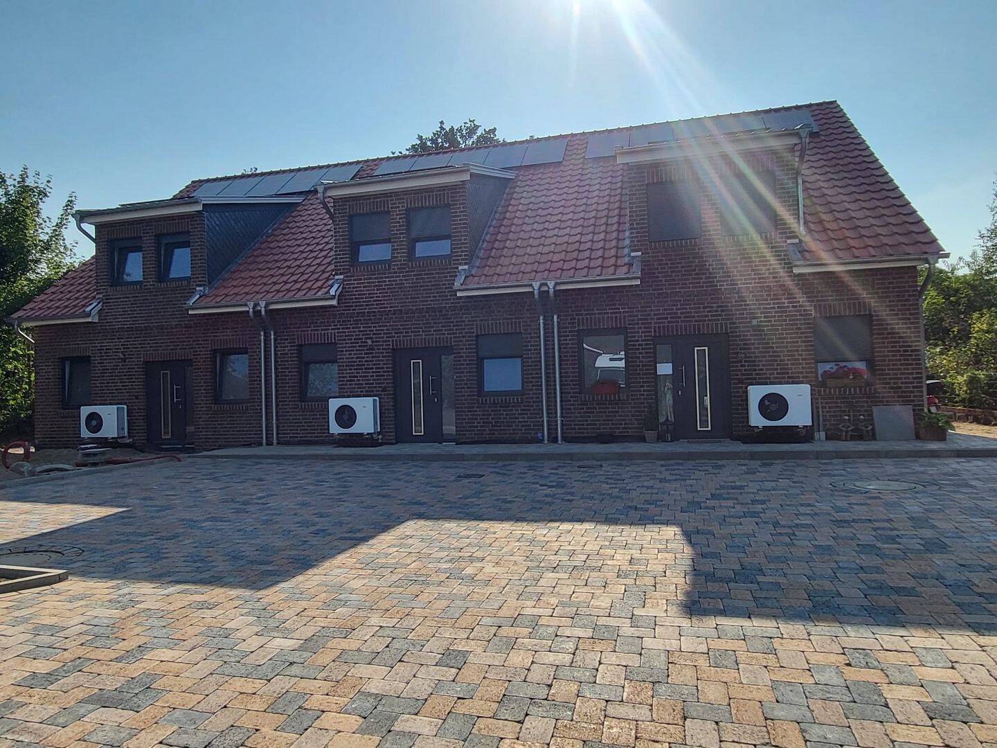 Letzte Hälfte! - Neubau RMH + PV-Anlage KOSTENLOSER STROM!Erstbezug/ca.130qm Wohnfläche in energetisch modernster Bauweise - XXL Garten - ab sofort – Lachendorf – Vorschaubild 4